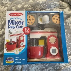 Melissa and Doug mixer set